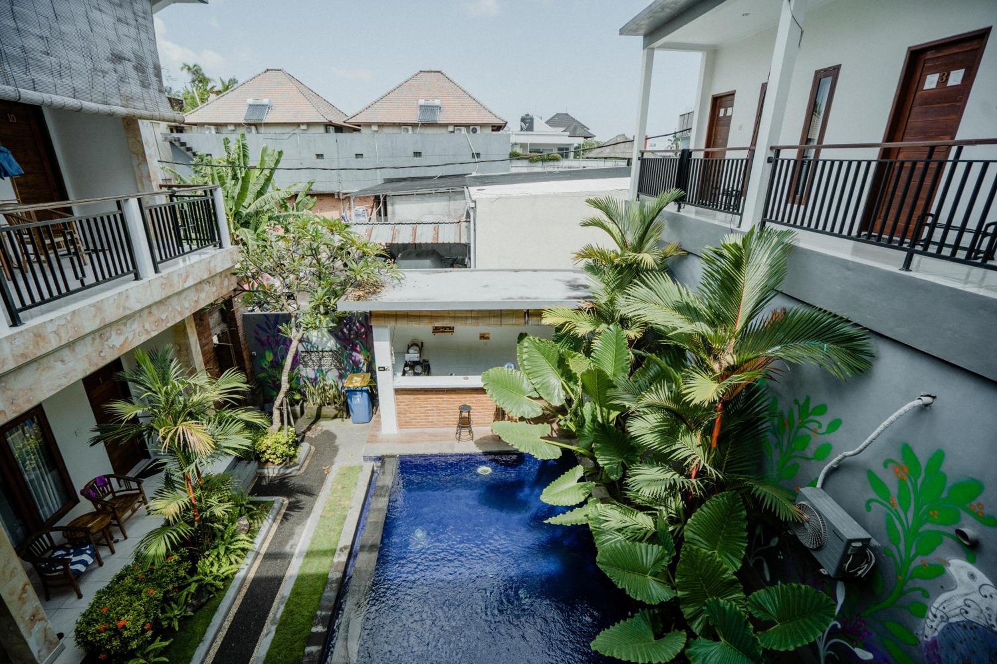 Hotel Kayuma House Canggu Esterno foto